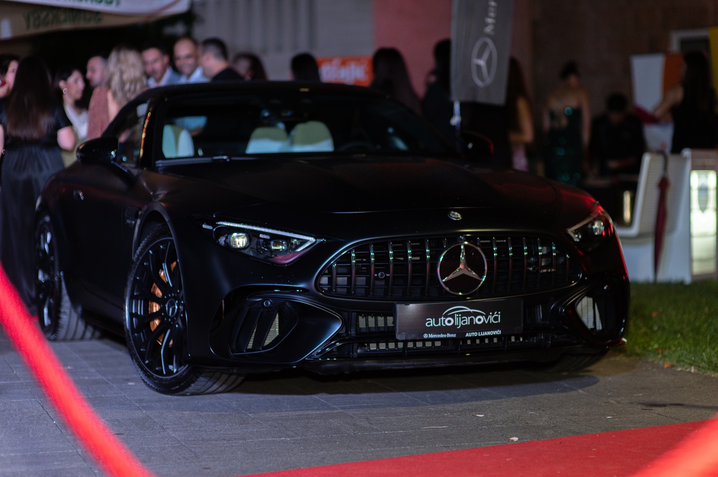 Red Carpet 20 Years - Image 7